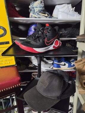 🔥 Nike KD Trey 5 Size Men 10.5 Black & Red Basketball Sneakers Bonus! Nike Hat!